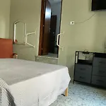 A Due Passi Dal Duomo קטאניה