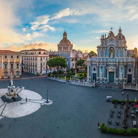 A Due Passi Dal Duomo Апартаменты