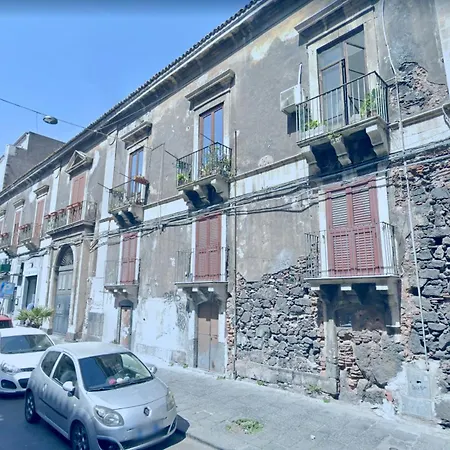 Апартаменты A Due Passi Dal Duomo